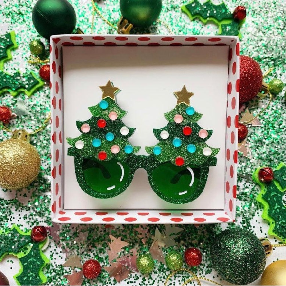 New  “' Pine Tacky Christmas Glasses Brooch” by Lipstick & Chrome